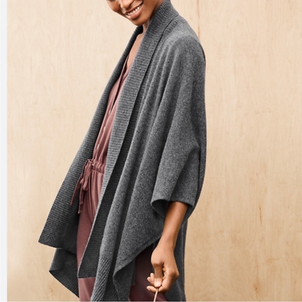 Garnet Hill Recycled Cashmere Travel Ruana Sweater Wrap Grey OS